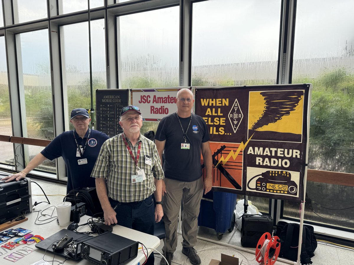 jayant281's tweet image. ⁦@W5RRR_JSCARC⁩ ⁦⁦@NASA⁩ ⁦@arrl⁩ ⁦@ARRL_ARES⁩ ⁦@LongIslandCW⁩ ⁦@TxRadioGeek⁩ ⁦@NASA_Johnson⁩ ⁦@TPWDparks⁩ ⁦@Parksontheair⁩ NASA Johnson Space Center Safety and Health Day 2024 - volunteering with JSC Radio Club