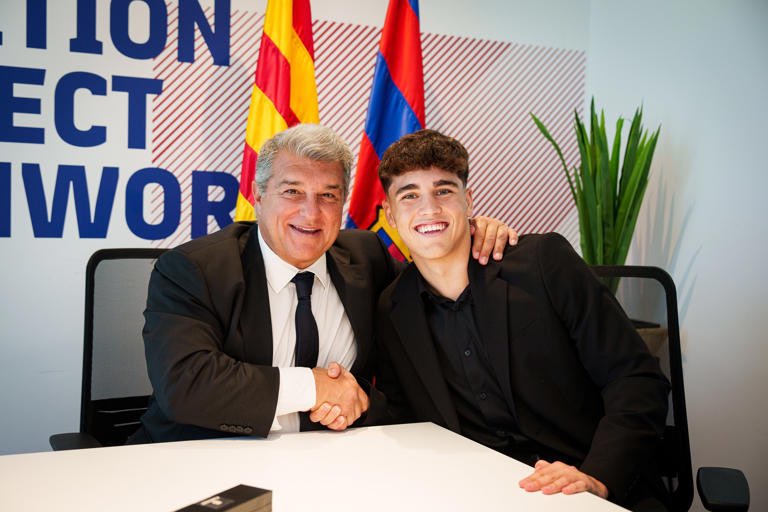 MartinMinan_'s tweet photo. Lamine Yamal 2026✅
Pau Cubarsí 2027✅
Héctor Fort 2026✅
Marc Casadó 2028✅
Dani Rodríguez 2027✅
Marc Bernal 2026✅
Òscar Gistau 2027✅
Toni Fernández 2027✅
Guille Fernández 2027✅
🆕 FERMÍN 2029✅

#FCB 🔒💙❤️ https://t.co/NBBPBrBoy6