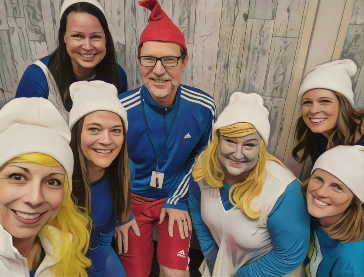 Just another day in Smurf Village! 🍄#theslate #itsworthit #imthegoodtwin 😉