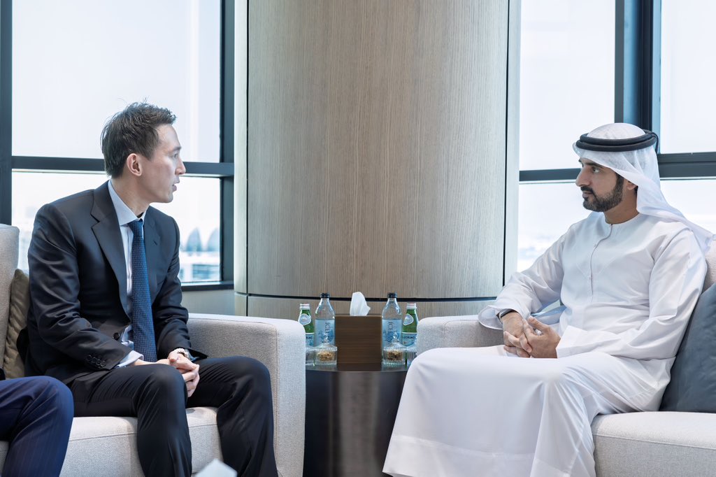 HamdanMohammed's tweet photo. التقيت اليوم شو زي تشيو الرئيس التنفيذي لمنصة تيك توك العالمية، التي تتخذ من دبي مقراً إقليمياً لعملياتها في الشرق الأوسط وشمال أفريقيا ... ناقشنا خلال الاجتماع، سبل تعزيز شراكاتنا القائمة مع المؤسسات الإعلامية ومنصات ال��واصل الاجتماعي، حيث تسعى دبي لدفع الابتكار في مختلف المجالات وترسيخ مكانتها كمركز إعلامي إقليمي وعالمي وأرضاً للمواهب، ونجدد دعمنا لكل الجهود الهادفة للارتقاء بجودة المحتوى ونقل رسائل الأمل والتغيير الإيجابي من دبي للعالم.