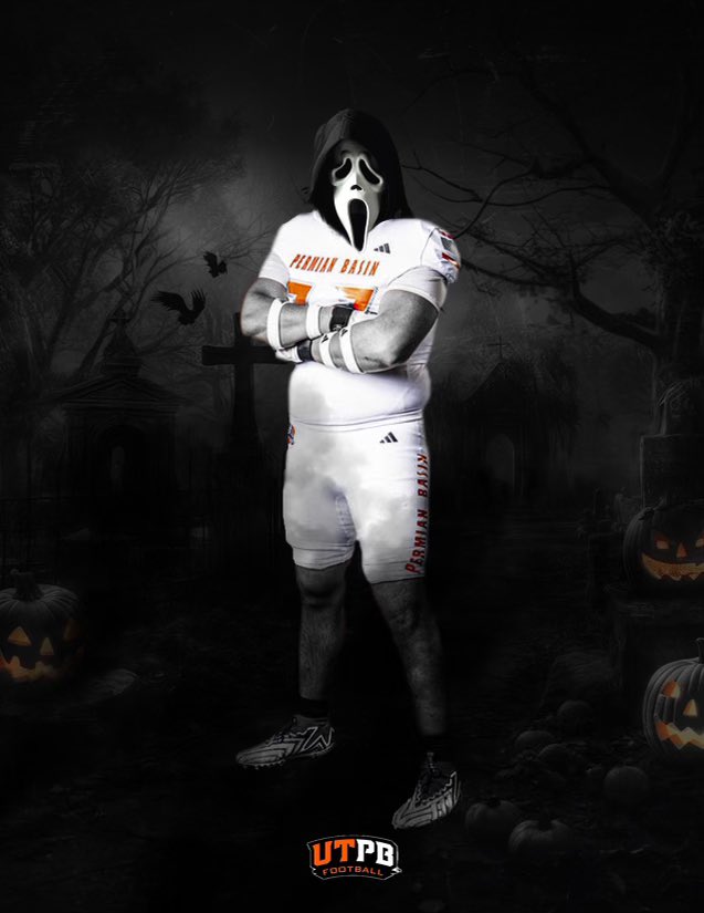 Spooky Season. Happy Halloween #FAMILLY