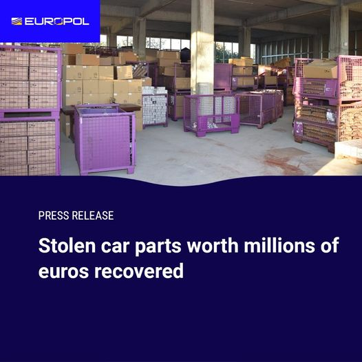 📷 Lors d'une journée d'action soutenue par Europol menée par les forces de l'ordre bulgares et allemands à la mi-octobre, les agents ont saisi pour plusieurs millions d'euros de pièces de voiture volées.
europol.europa.eu/.../stolen-car…..