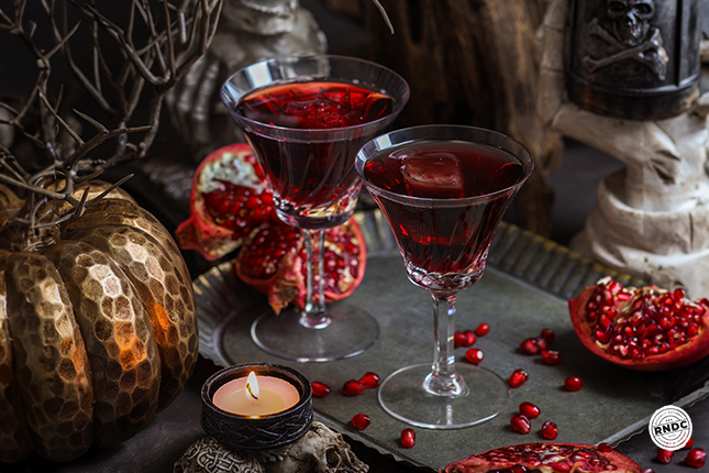 🎃👻Want to kick off Halloween right and add some hauntingly delicious libations?#RecipeforResponsibility #DrinkResponsibly
.
.
.
2 oz Gin
1 oz cranberry juice
1/2 oz lime juice
Splash of soda water. Mix and enjoy the frightful fun. 🧛‍♂️ Happy Halloween from all of us at RNDC! 🎃🍹