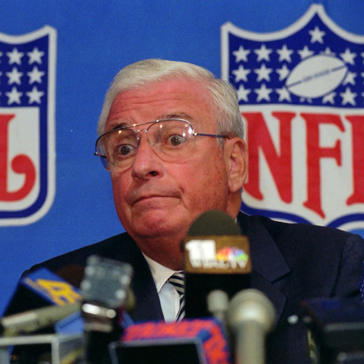 CLEsportsTalk's tweet image. #Retweet if you’d rather Art Modell continue to rot in hell than get elected in Hall of Fame.