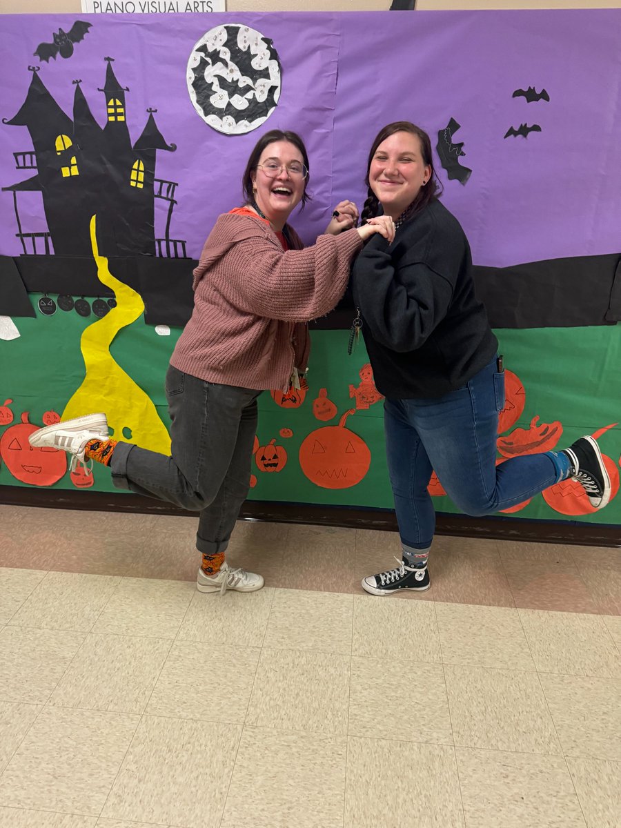 This week, we have really been showing off our pride to be drug-free! Tomorrow, show that we will team up against drugs by repping your favorite team! #TeamArmstrong