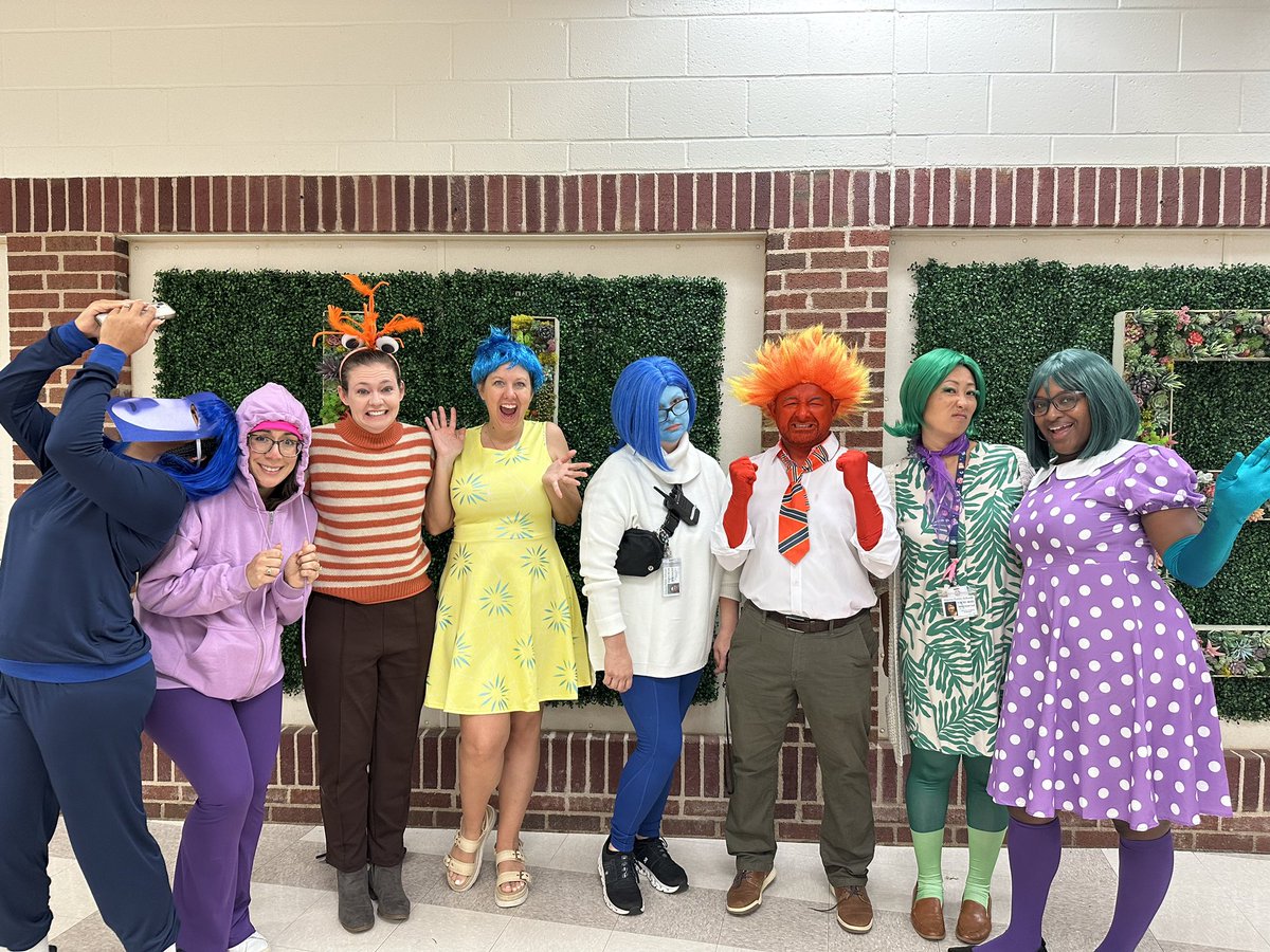 AhYoungah76's tweet image. VHE admin team is SO EMOTIONAL today! Which are you?? #insideout2 #bookcharacterday #elementarylife @APS_VHE @TerryHarness @LauraDostie @MsFrettReads @MadlemCorrie @drneaseteaches @CounselorBolton