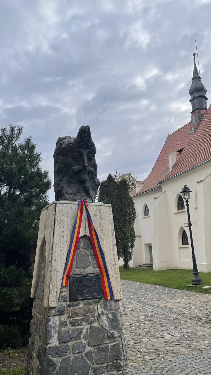 bobbiely's tweet photo. Spent Halloween exploring the birthplace of Vlad Tepes (Vlad the Impaler, believed to be the inspiration for Dracula) - Sighisoara,  a beautiful medieval city in Romania. My camera roll is PACKED FULL. https://t.co/Juk4nJ7L3T