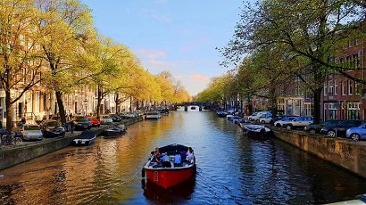 TheEarch321's tweet photo. Amsterdam 💥Netherlands 💥 🇭🇺
 #Nature #Earch #BuildX #Monetizatio💥  RT 🔄 💯 https://t.co/81xzQneruq