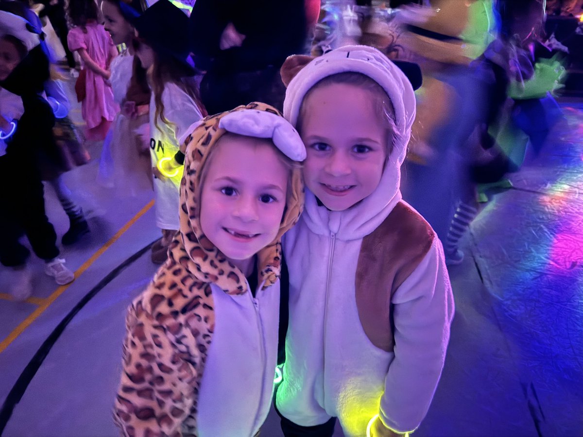 Mrs_SB25's tweet photo. Halloween dance ! https://t.co/a7FopbdrRN