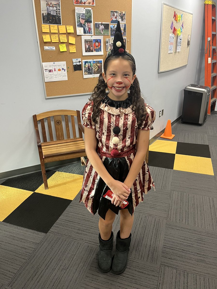 MissCraigTFMS's tweet photo. Congrats to our Halloween costume contest winners! #TFSPantherPride https://t.co/kszQgOhPrS
