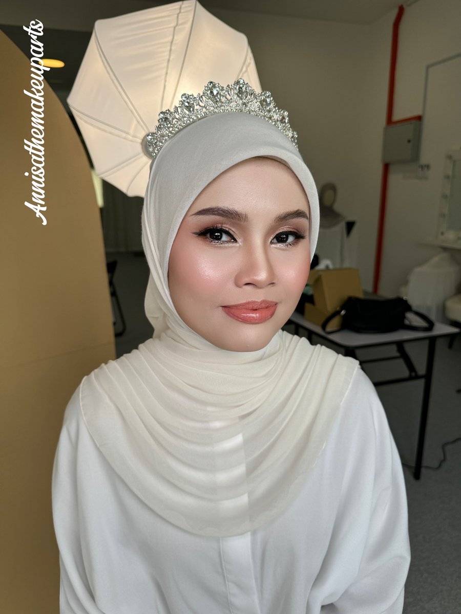 annisawjs's tweet photo. B E L L A 

Makeup &amp; Draped by @annisawjsmakeup 

#muabukitjalil #muakl #muapuchong #muacheras #muaipoh #muacyberjaya #muaputrajayamurah #muawangsamaju #muashahalam  #muabangsar #muasubang #muaklang https://t.co/ogPSJfMvrY