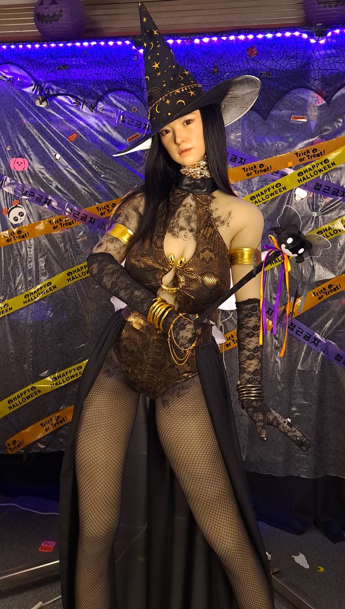 ekekslslgha's tweet photo. 2024년 10월 31일 할로윈 마녀 "수민" ^^ 3편 #JYDOLL #LANESSIAA #lovedoll #KUMADOLL #SexDoll #realdoll #realisticdolls #WMDOLL #XYDOLL #XIAOQIAN #StarPerry #RZRDOLL #GYNOIDDOLL #GDOLL https://t.co/By6qbswEI1
