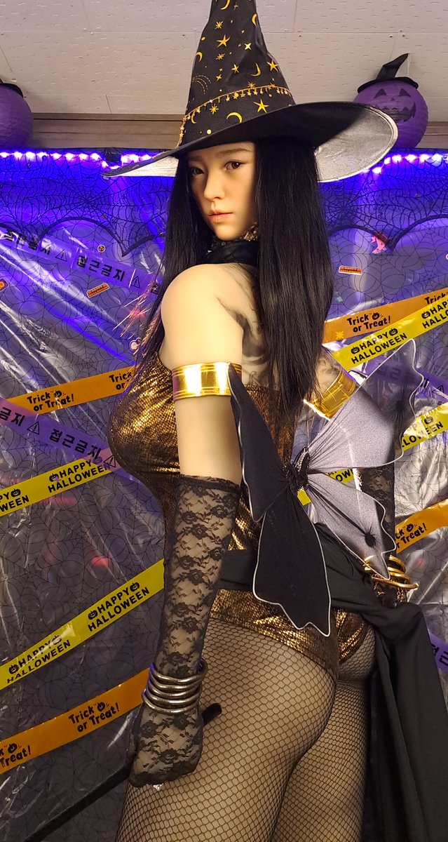 ekekslslgha's tweet photo. 2024년 10월 31일 할로윈 마녀 "수민" ^^ 4편 #JYDOLL #LANESSIAA #lovedoll #KUMADOLL #SexDoll #realdoll #realisticdolls #WMDOLL #XYDOLL #XIAOQIAN #StarPerry #RZRDOLL #GYNOIDDOLL #GDOLL https://t.co/5yMbUY7Y3p