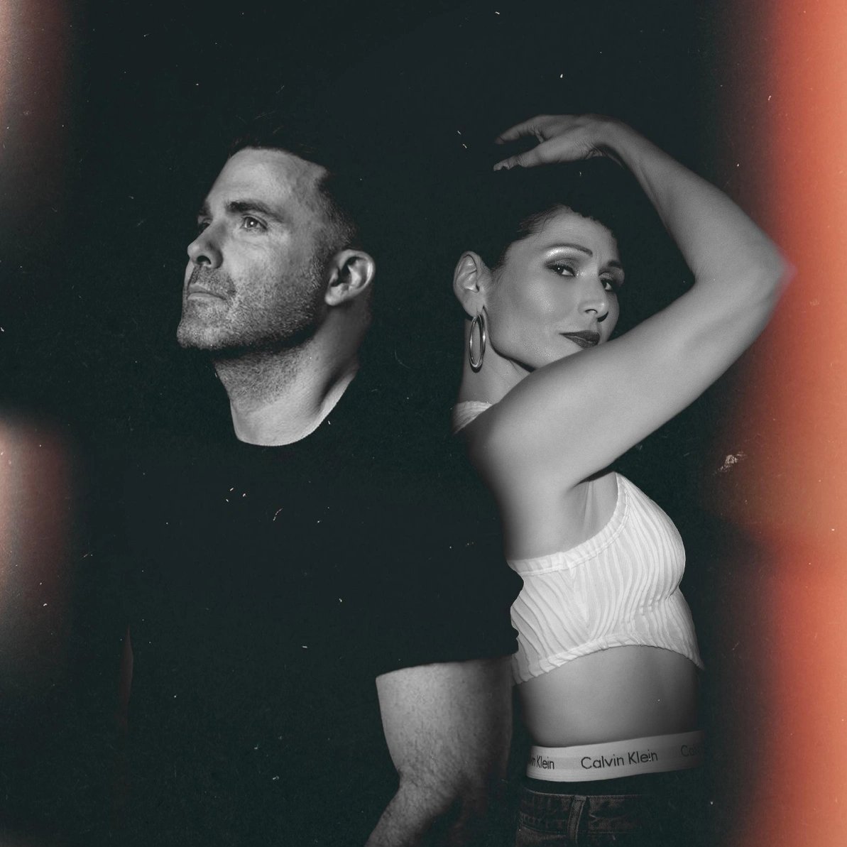 ¡Esta noche a partir de las 00:00h llega el cuarto Diamante Negro de Rosa López! ✨ "Nada" junto a Naim Thomas. ¿Listos para escucharlo? 🔥🎶 #NuevaMúsica #RosaLópez #Nada