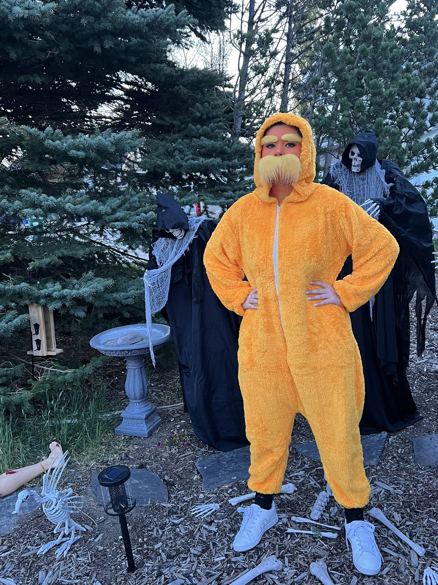 She speaks for the trees! Happy Halloween morning everyone! 👻🎃