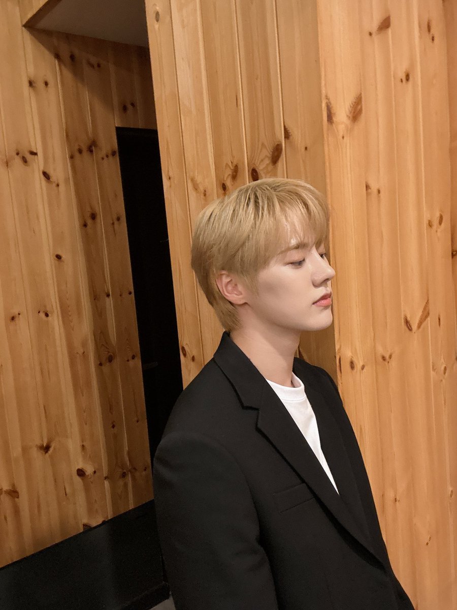 NINE_i_Firstone's tweet image. [#베리]

11월은 더 행복하길 ◡̈ 

#NINEi #나인아이 #VARI