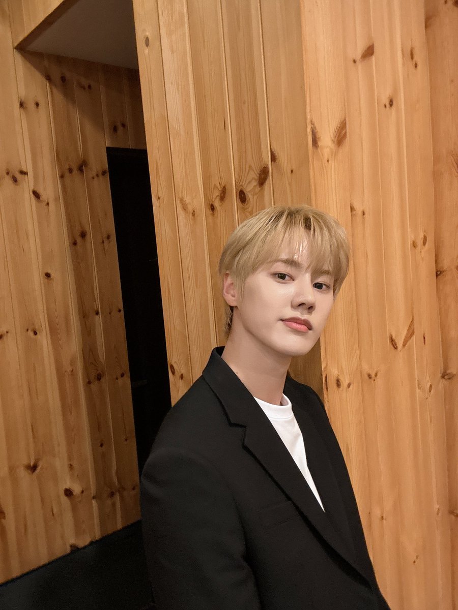 NINE_i_Firstone's tweet image. [#베리]

11월은 더 행복하길 ◡̈ 

#NINEi #나인아이 #VARI