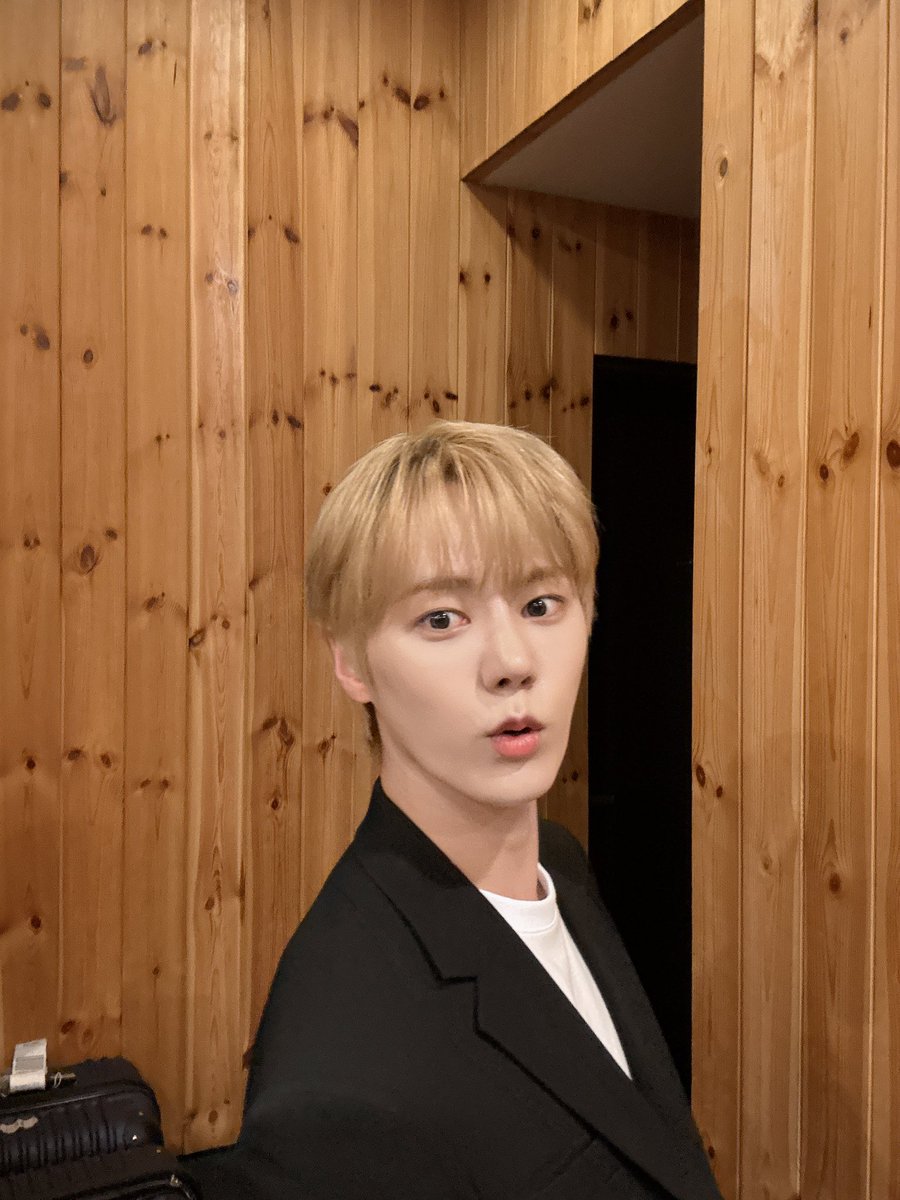 NINE_i_Firstone's tweet image. [#베리]

11월은 더 행복하길 ◡̈ 

#NINEi #나인아이 #VARI