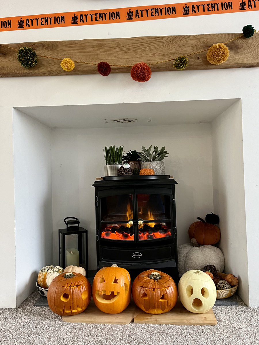 Drdarrengray's tweet photo. Happy Halloween everybody! 🎃 Stay spooky!
#Halloween #HappyHalloween https://t.co/fHd5WKgp1Z