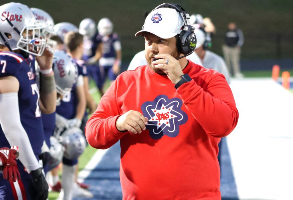 Stars expect the unexpected from Greenwood in sectional semifinal wbiw.com/2024/10/31/sta… <a href="/BNLHSAthletics/">BNL Athletic Department</a> <a href="/BnlFootball/">BNL Football</a> <a href="/realdbarker/">Derrick Barker</a> <a href="/Gwoodathletics/">Greenwood Athletics</a> <a href="/DaysonKirby/">Dayson Kirby</a> <a href="/jadenrgilbert/">Jaden Gilbert</a> <a href="/Daxtonshort25/">Dax Short</a> <a href="/GibsonCrane36/">Gibson Crane</a> <a href="/Brady_Byers59/">Brady Byers</a> <a href="/brodyhorton0204/">Brody Horton</a> <a href="/axsom18837/">Driven_Axsom</a> <a href="/parkerkern23/">Parker Kern</a>