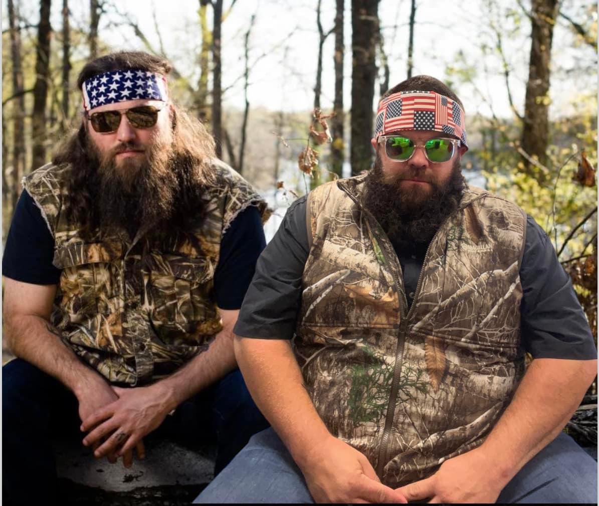AwesomeAlex270's tweet photo. Wanna say Happy Halloween to my long lost brother @williebosshog ! I hope y’all have a fantastic holiday! @JessicaDuckWife @johnluke_rob @sadierob #DuckDynasty #HeyJack #WillieRobertson #Halloween #twins https://t.co/Dl4DNByssT