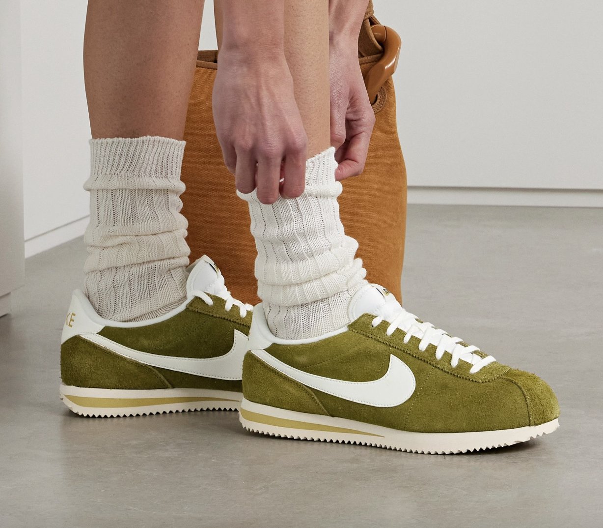 SNKR_TWITR on X: 