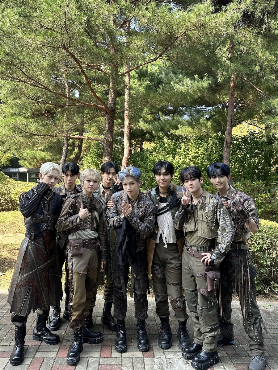 [📷]

유나이트가 말아주는 아마겟돈이 최고라고 말해
 ㄴ짱나이트 유마겟돈 최고 (•̀ᴗ•́)و ̑̑🖤
그럼 파이널까지 같이 달릴 준비된 유니즈?!🙋

 youtu.be/y5LgnZSE11M

#YOUNITE #유나이트
#브랜뉴뮤직 #BRANDNEWMUSIC
#로드투킹덤 #로드투킹덤_A #로투킹_A #ROADTOKINGDOM