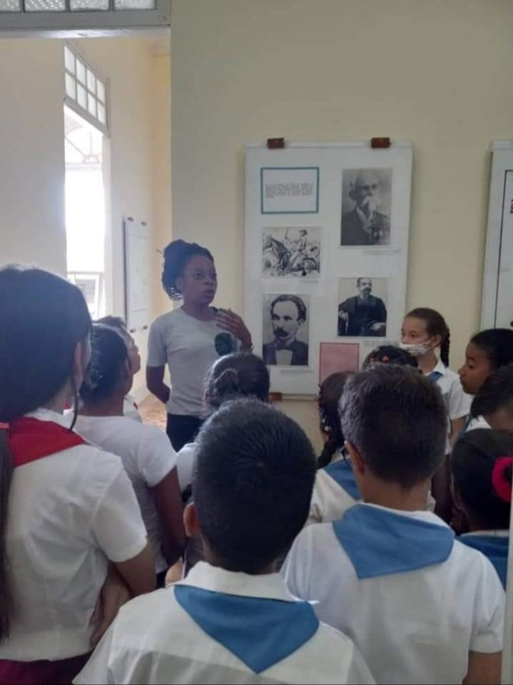 Como parte del cumplimiento del programa de visita a tarjas y monumentos rendimos  homenaje a los Héroe de la Patria. #DGERanchuelo 
  <a href="/CubaMined/">MINED</a>  <a href="/coralia_saez/">Coralia Ruiz Sàez</a> <a href="/FarinaEstevez/">Yoandry Fariña Estévez</a> <a href="/Dme_Ranchuelo/">DME RANCHUELO</a>  <a href="/MenendezRiveros/">Carlos Rivero Menéndez</a> <a href="/dpevillaclara/">DGEP Villa Clara</a> @Yamilet5008860