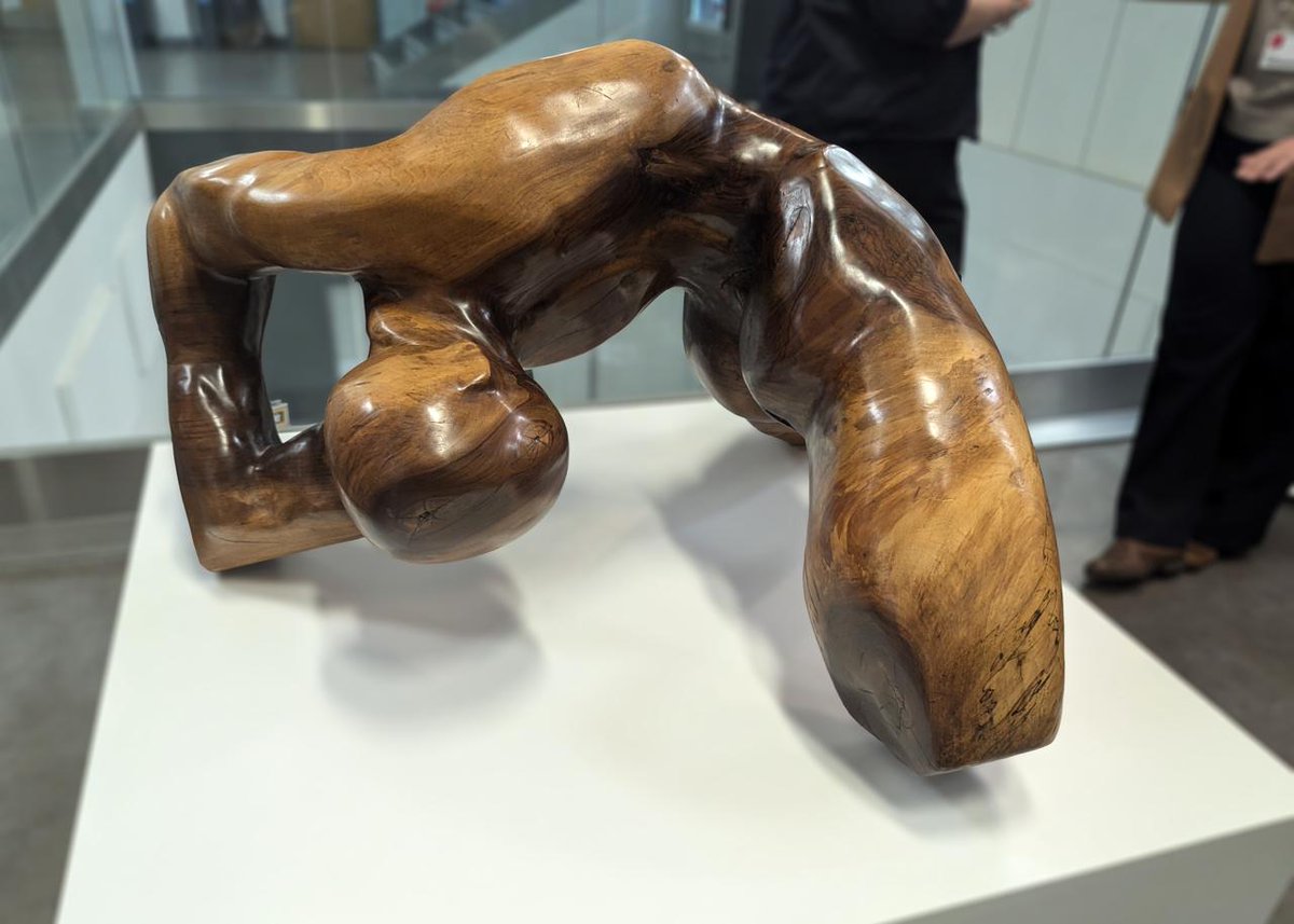 uswstaff's tweet photo. The unveiling of a new sculpture created by Honorary Fellow, Harry Iles, took place this week in the library on Treforest campus.
The sculpture, called Potential Energy, was donated to recognise USW as a University of Sanctuary.

Read more on Connect: https://t.co/RRSP0FnTum https://t.co/fNEyZ8bN2Q