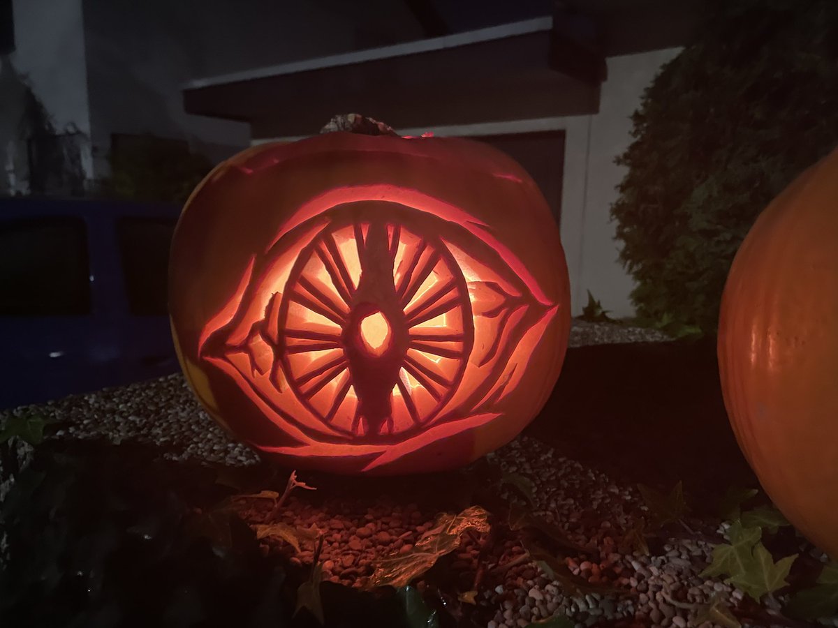 ChrHauck's tweet photo. Happy Halloween everyone 🎃 https://t.co/ZZZiy9xODo
