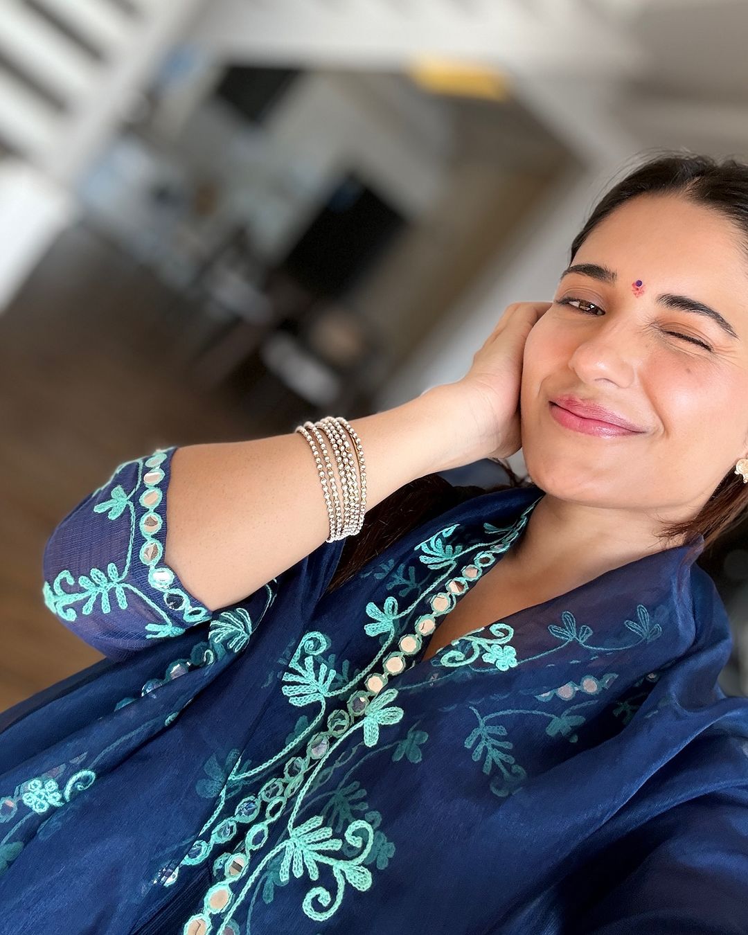 GbOaJySWAAApms0?format=jpg&name=large