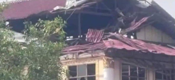 scarlletnn's tweet photo. The military council bombed residents of VanMauk village on border of #Shan_Kayah state with #PinLaung & #PheGon Town on today killed 1 & 9 injured, according to refugees helpers.
https://t.co/gLsrp6YlNvโฆ
#2024Oct31Coup
#WhatsHappeningInMyanmar
#WarCrimesOfJunta https://t.co/rMV50D6r8i