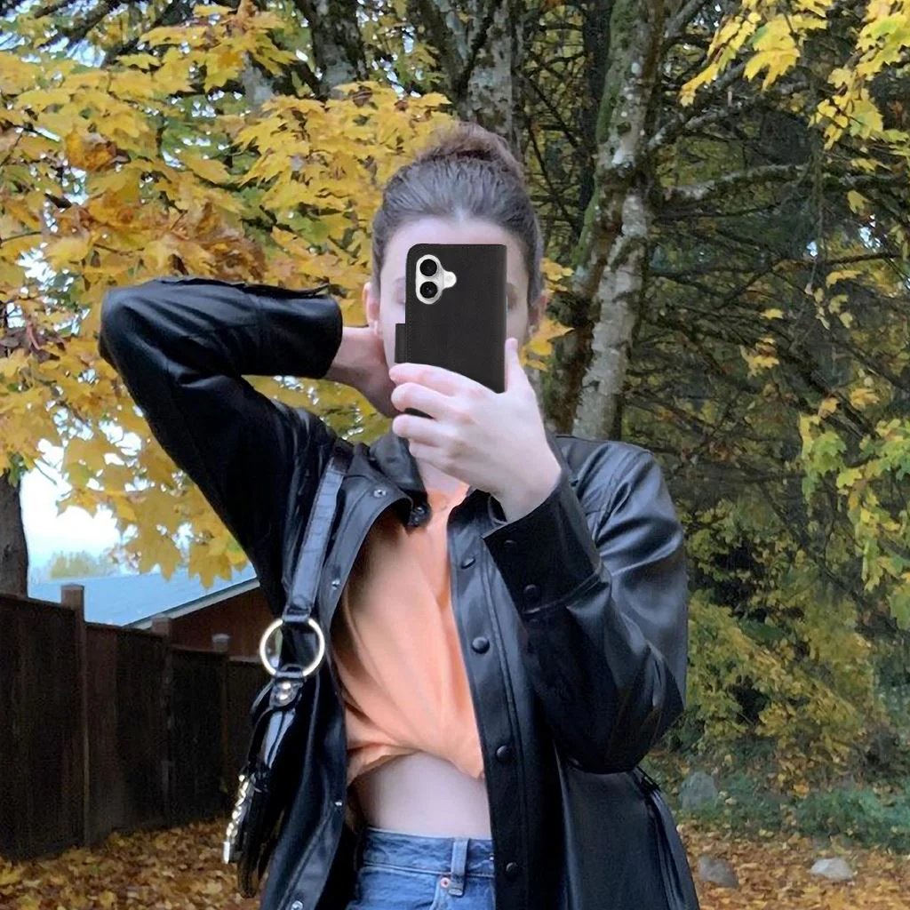 Introducing the iPhone 16 Leather Wallet Case With MagSafe - Sunset Blvd: a classy all-in-one solution (made from premium vegan leather). Access your phone, cash, and 8 cards with ease. EMF &amp; RFID tech ensures card security.

Shop Now: casecoinc.com/collections/ip…