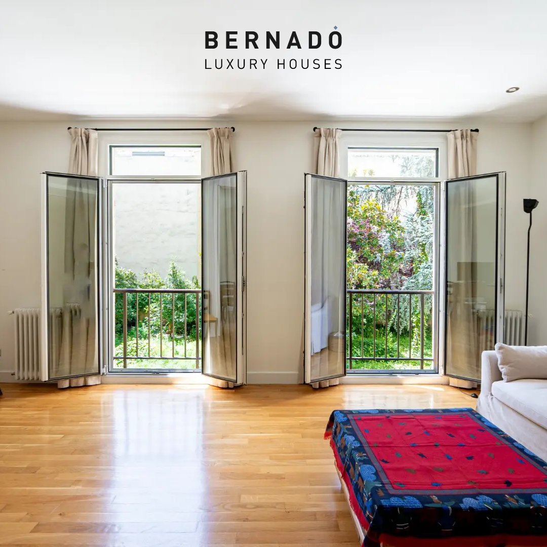 BernadoLuxury's tweet photo. Piso en venta en la zona de Recoletos, el Retiro
🛏️ Dos dormitorios y dos baños 
👉🏼 A 2 minutos a pie de zonas como el Parque del Retiro o la Puerta de Alcalá

Una vivienda ideal tanto para quienes buscan un hogar familiar como para inversores exigentes. 

https://t.co/BzyJ8GAlK0 https://t.co/2fl4Wnb8CV