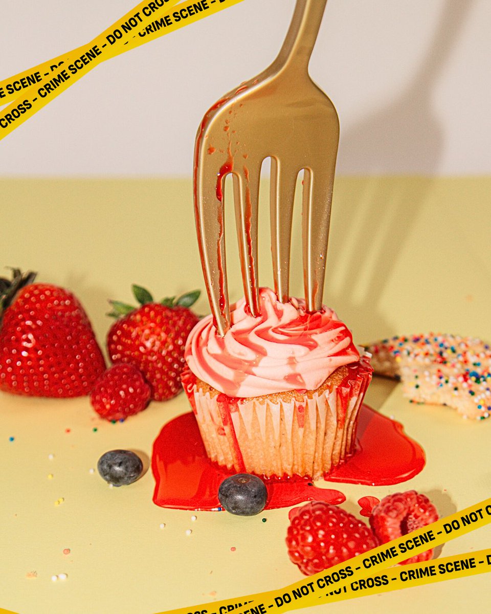 2Mikesdesserts's tweet photo. When you've binged a few too many horror movies and get a craving for our Strawberry 2-Step Cupcake! 🧁🔪🍓

#strawberrycupcakes #halloween #cupcakes #scarymovies #dessert #halloweendessert #halloweencupcakes #trickortreat https://t.co/4Ib9UCOoRf
