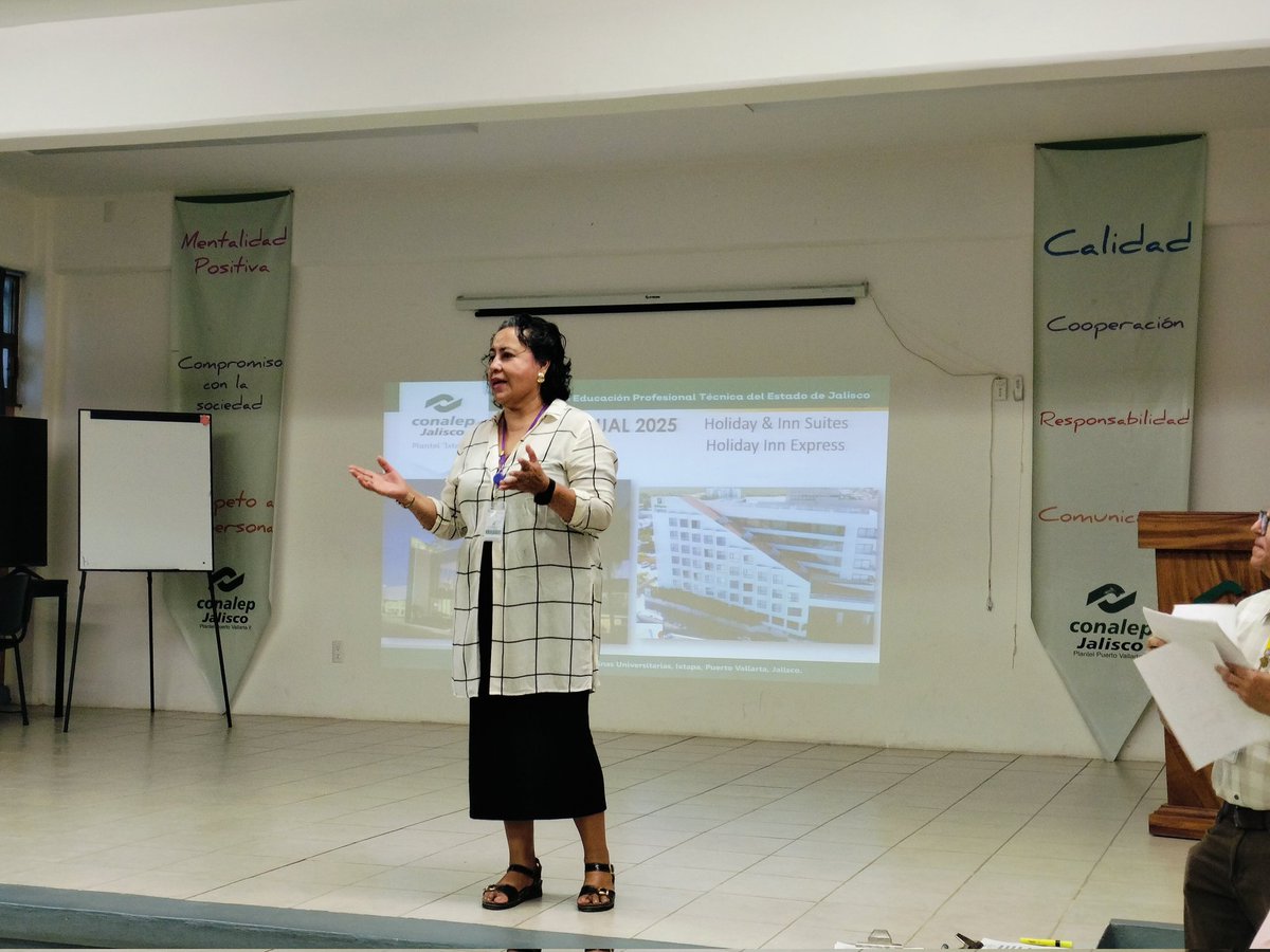 Jgpm12Jose's tweet image. Promoviendo el #ModeloDual con papas de estudiantes de 3er Semestre de la Carrera PTB Turismo.

Hotel Holiday Inn Puerto Vallarta.