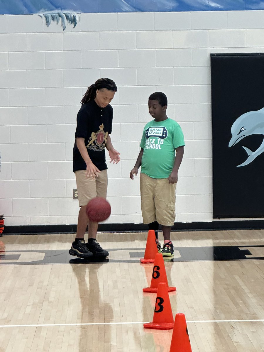 DolphinsUnified's tweet image. We are counting down the
Days until our first 🏀🏀🏀scrimmage!! #thepowerofINCLUSION is amazing !!! @DRMSdolphins @DRMSathletics @SONorthCarolina 🐬🐬🐬🏀🏀🏀@DRMSPrincipal