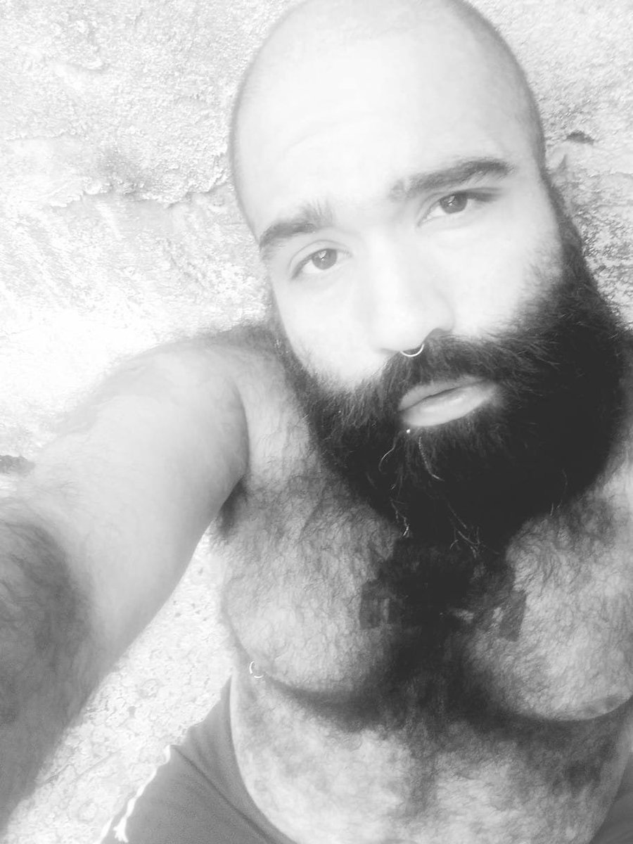 Feliz juernes a todos!

#hairyguy #hairybear #bear #adultcontent #bearmacho #beargay #beard #bearded #gay #latinbear #gay #model #cute #pornmovies #sexporn
