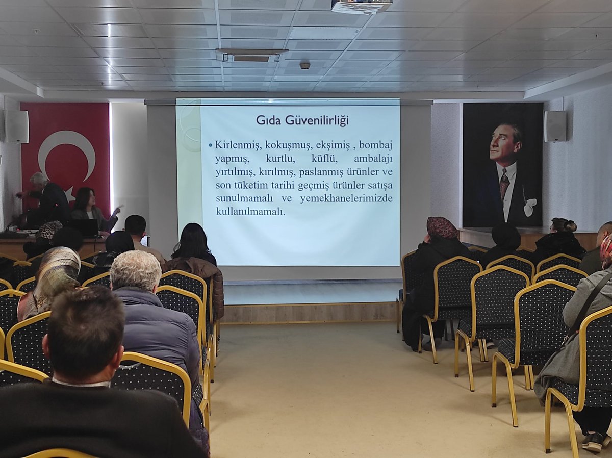 <a href="/tcmeb/">Millî Eğitim Bakanlığı</a> <a href="/meb_dhgm/">Destek Hizmetleri Genel Müdürlüğü</a>  <a href="/Yusuf__Tekin/">Yusuf Tekin</a> <a href="/ozkan_meb/">Özkan AVCI</a> <a href="/omurfatih/">Ömür Fatih Karakullukçu</a> <a href="/ALTINKAYNAK26/">İsmail ALTINKAYNAK</a> <a href="/GlcanKILIN3/">Gülcan KILINÇ</a> İSGB Olarak İl Tarım Müdürlüğü ve İl Sağlık Müdürlüğü ile birlikte Kantin ve yemekhane çalışanlarımıza özel hijyen belgesi eğitimi verildi..