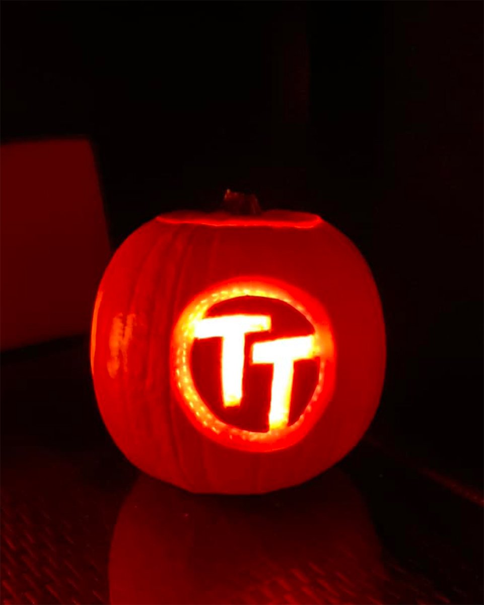 Titleist's tweet image. #TeamTitleist always has the best pumpkins in the patch. 

Happy Halloween!

📸 credits:

Photo 1: Jon M. 
Photo 2: Richard H.
Photo 3: Simon W.