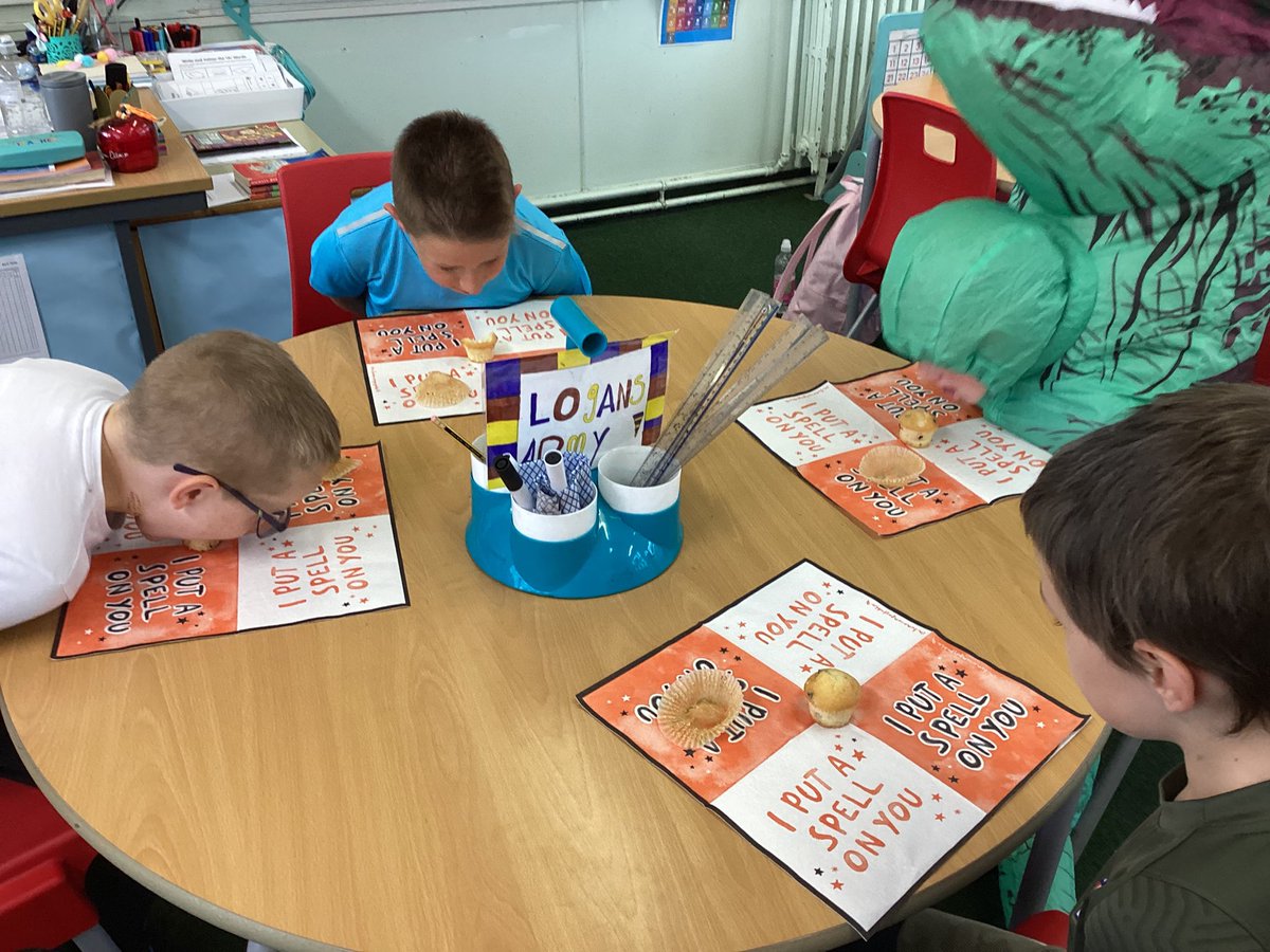 Super spooky Halloween fun this afternoon!! 🎃👻<a href="/missgrussell/">Miss Russell & P3/4</a> <a href="/Mrs_Lyons_/">Mrs Lyons and Primary 7</a> <a href="/Logans_Primary/">Logans PS and NC</a>