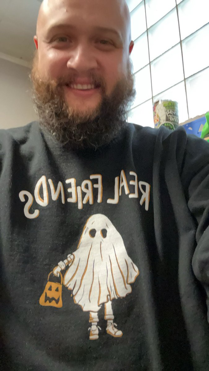 happy halloween rocking  one of  my many  <a href="/realfriendsband/">Real Friends</a> shirts. #scarebecausewecare #Ghosts  #poppunk #bluehour