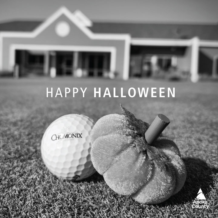 What frightful weather we are having this Halloween! 🎃🔮⛳ We predict nicer golfing weather to come soon. Make sure to book your tee times before the season ends... #chomonixgc