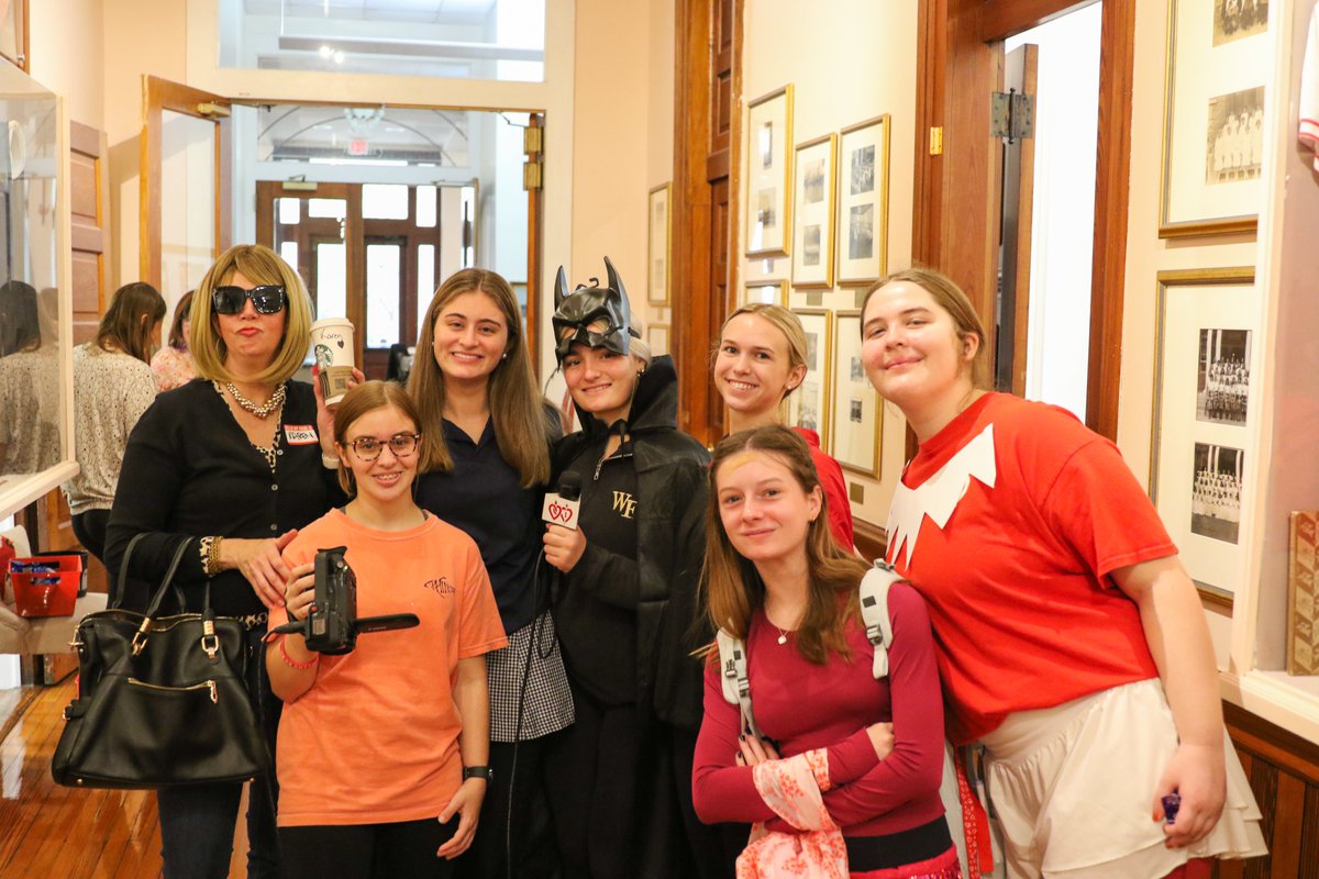 🎃👻😈🤖👽👾😺😵 The start of trick or treat fun from your favorite ghouls, goblins and ghosts at the heart ❤❤

HAPPY HALLOWEEN !!!