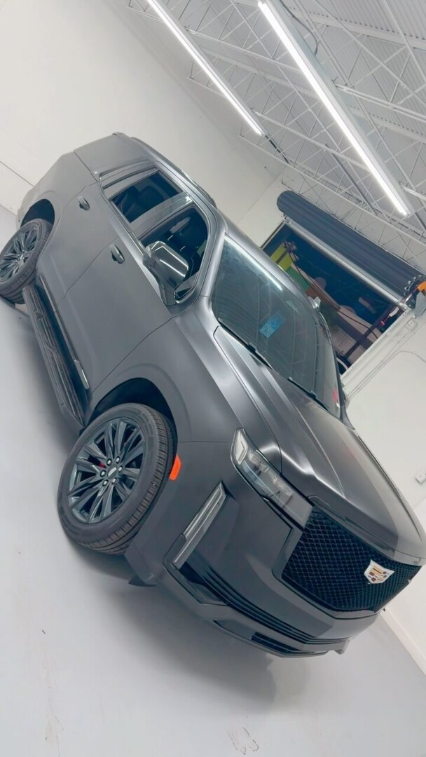 ShineGraffix's tweet image. Full wrap 3M satin black 🔥
.⁣
.⁣
More designs 👇
✅ shinegraffix.com
.⁣

#fullwrap #wrap #vinylwrap #3mwraps #cadillacescalade #cadillac #escalade #satinblack #satinblackwrap instagr.am/p/DBytZOJxkgK/