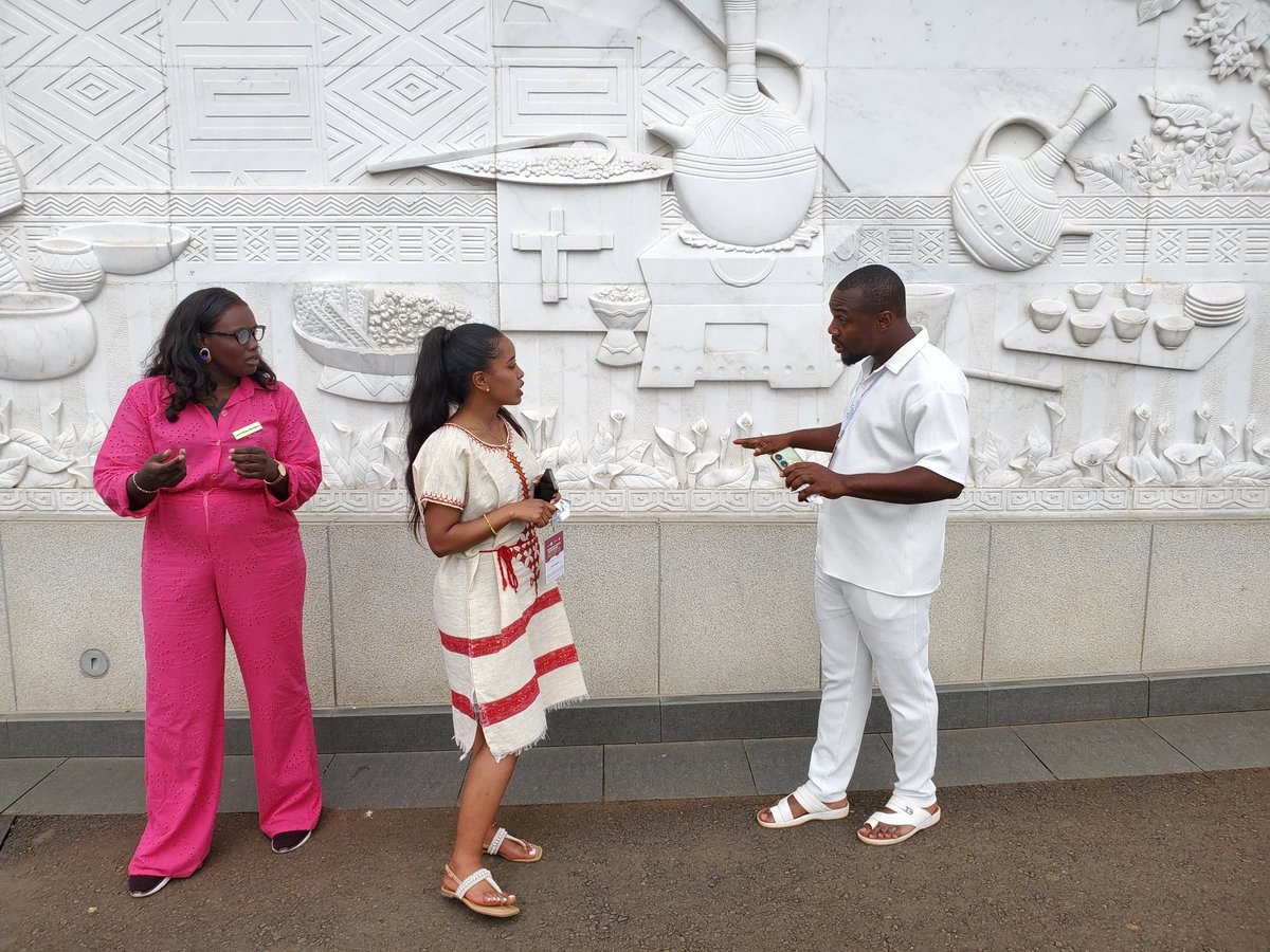 SPalakiyem's tweet photo. The first Youth Summit on Food Sovereignty and Agroecology was a success, giving young people the opportunity to propose solutions.

 We are called to take back control of what we eat. Thank you to @Afsafrica for this initiative.

@Million_Belay @_AfricanUnion @sylviawachira https://t.co/BJXa6x3bU9
