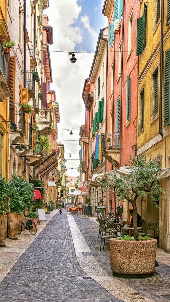 UWM Italian Program tweet media