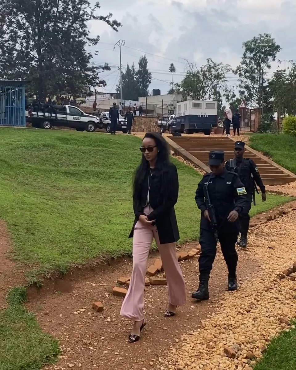 LewiscFreedom's tweet image. #Turabyanze 🇷🇼 :

#PaulKagame Turekere #Abana wo kabura abana we!