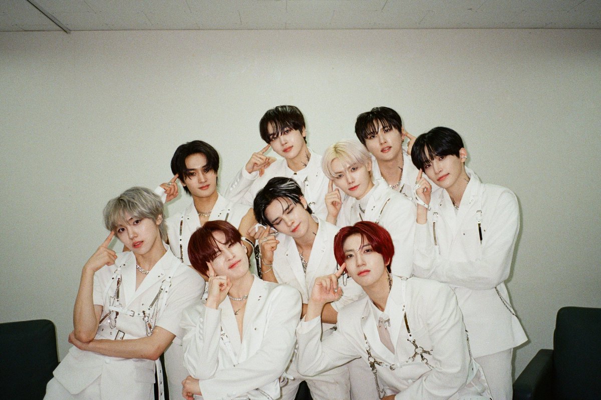 CRAVITYstarship's tweet photo. [로드 투 킹덤 다시보기👑]
⠀
Mnet 로드 투 킹덤 : ACE OF ACE
𝐈𝐧𝐭𝐞𝐫𝐥𝐮𝐝𝐞 : 중독 (𝐎𝐯𝐞𝐫𝐝𝐨𝐬𝐞 𝐟𝐫𝐨𝐦 𝐕𝐞𝐧𝐨𝐦)
⠀
▶ https://t.co/qT9kBtb0PO
⠀
#CRAVITY #크래비티
#로드투킹덤 #ROADTOKINGDOM https://t.co/KXGD2weDzX