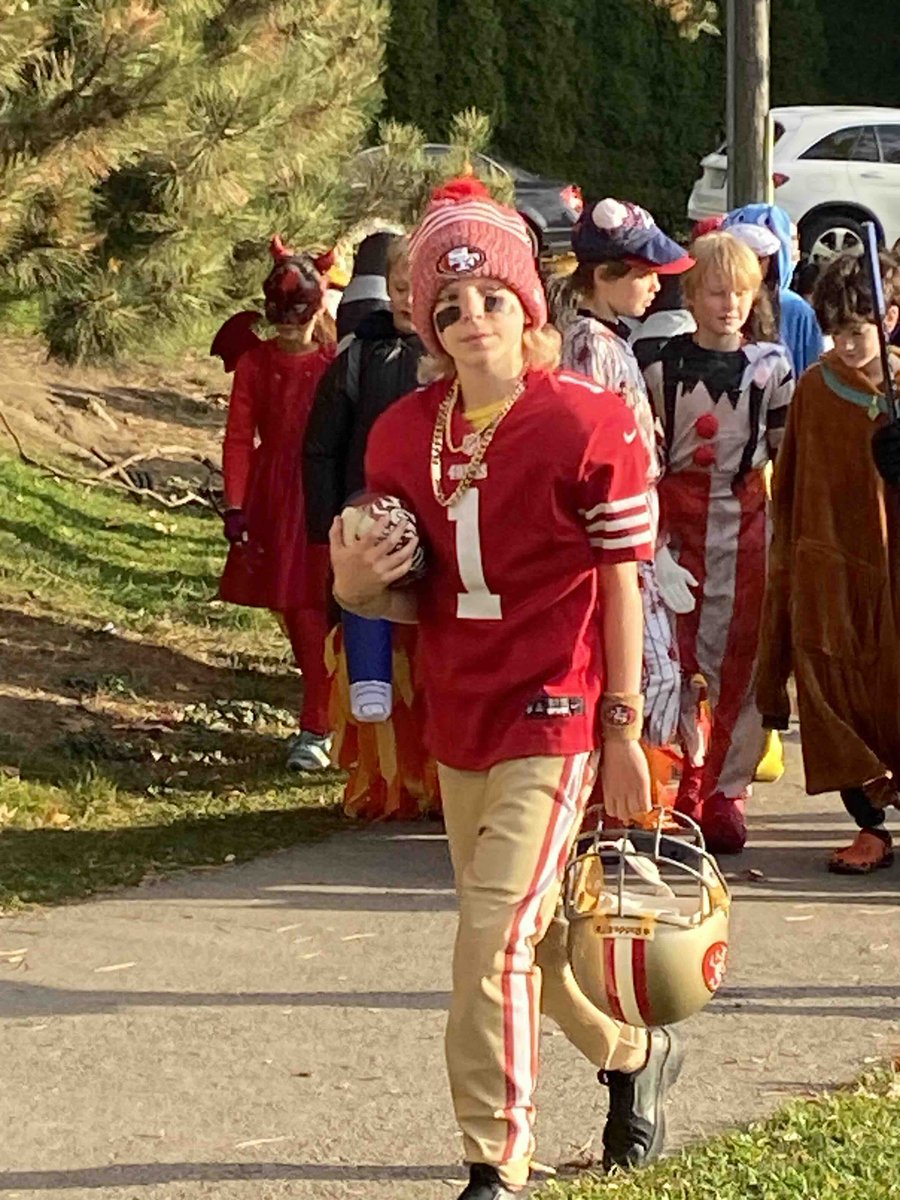 adamjkohn's tweet photo. my boy @19problemz 
happy halloween @SF49ersEmpire @SF49ersPro https://t.co/pw4GyS7PrC